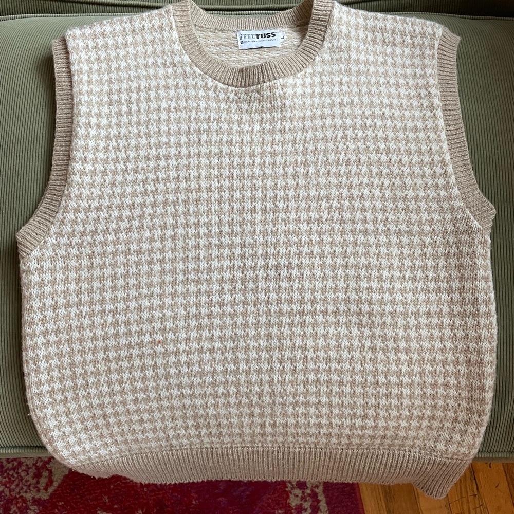 Vintage wool houndstooth sweater vest